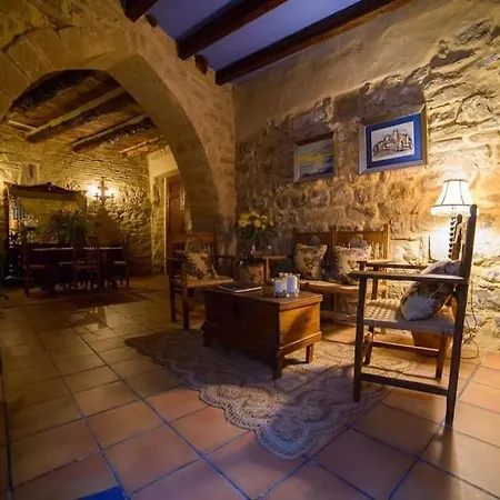 En Casa Con Encanto, 우베다